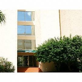 2bd/2ba Ocean Side Palm Beach Condo! 1/2 in Palm Beach, FL (Photo 2 of 5)