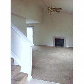 Contemporary 3 Bedroom Available in Love in Branch Hill, OH (Photo 2 of 5)