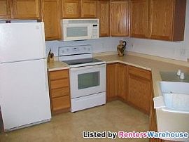 Beautiful 2bd/2ba Townhouse! in Albertville, MN (Photo 2 of 5)