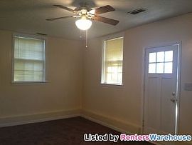 Country Retreat.Minutes From Shopping A in Ellenwood, GA (Photo 3 of 5)