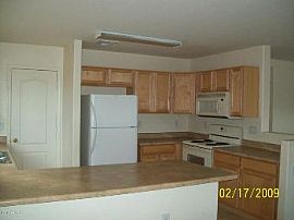 Xtra Large Loft Areaall Applianceslarg in Sun City, AZ (Photo 2 of 5)