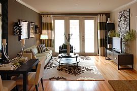 2 Bd/1 Bath Prestigious Living, Sun Deck in Houston, TX (Photo 2 of 5)