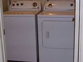 2 Bd/1 Bath Convenient to I-95, I-695, S in Baltimore, MD (Photo 5 of 5)