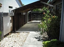 Great Area with Gated Rv Access in Elk Grove, CA (Photo 5 of 5)