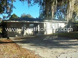 Fenced 3/2 Home in Deland in De Land, FL
