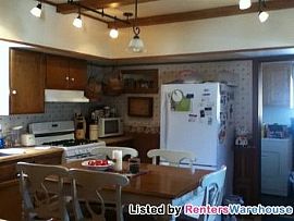 4 Bedroom 1 Block From Downtown Farmingt in Farmington, MN (Photo 5 of 5)