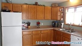 Split Level 4bd/2ba Chaska Home For Rent in Chaska, MN (Photo 4 of 5)