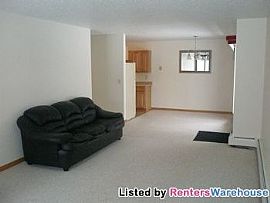 Very Nice 2bd/2ba Condo in Shoreview! in Lino Lakes, MN (Photo 5 of 5)