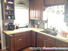 Beautifully Updated 2 Bedroom Home in Minneapolis, MN (Photo 3 of 5)