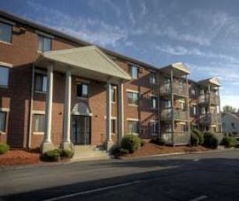 On Site Laundry, Huge Windows, Pool, Pla in Lowell, MA