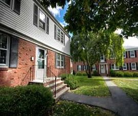 Portland 1 Bedroom with Hardwood Floors Av in Portland, ME (Photo 4 of 4)
