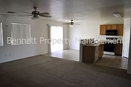 Single Family Rental Home in Glendale in Glendale, AZ (Photo 2 of 5)