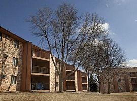2 Bd/2 Bath The Woods of Burnsville, a P in Burnsville, MN (Photo 4 of 4)
