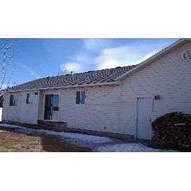 Country Living 2600 Sqft 7bed 3.5 Bath H in Beachs Corner, ID (Photo 3 of 5)