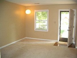 Wonderful Townhome Off of Country Club! in Peace Haven Estates, NC (Photo 2 of 5)