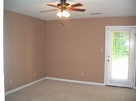 Wonderful Townhome Off of Country Club! in Peace Haven Estates, NC (Photo 5 of 5)