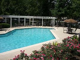 Valet Trash Service, Health Club, Pool W in Birmingham, AL (Photo 4 of 5)