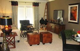 Pool, Cardio Theater, Valet Waste Pickup in Eatonville, FL (Photo 4 of 5)