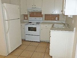 Great 2b/2b Centrally Located Condo in Tonopah, AZ (Photo 2 of 5)