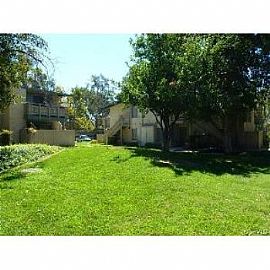 Great 2 Bedroom 2 Bath Condo in Colton, CA (Photo 3 of 5)