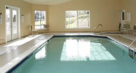 2 Bd/1 Bath Half a Month Free Rent Promo in Rocky Hill, CT (Photo 4 of 5)