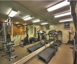 2 Bedroom 5 Minutes to Salem! in Salem, MA (Photo 4 of 5)