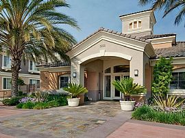 2 Bd/2 Bath Close to Shopping, Highways, in San Jose, CA (Photo 2 of 5)