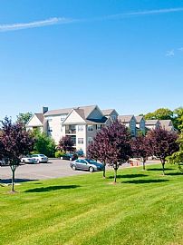 3 Bd/2 Bath Near I-84, Metro- North and Da in Danbury, CT (Photo 4 of 5)