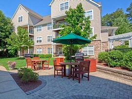 3 Bd/2 Bath 2bed/2bath in New Canaan, Pe in New Canaan, CT (Photo 4 of 5)