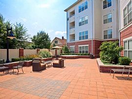 2 Bd/2 Bath Great Location! Washer/ Drye in East Rutherford, NJ (Photo 5 of 5)