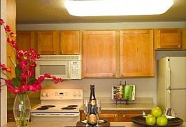 2bd Bainbridge Island: Welcome Home to Y in Bainbridge Island, WA (Photo 2 of 5)