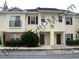 2 Bed 2.5 Bath Condo Rental in Gainesville, FL