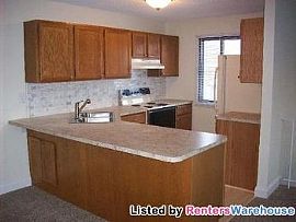 Like New 2bd/1ba Th in White Bear Lake!! in Birchwood, MN (Photo 2 of 5)