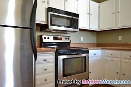 Excellent 2br/1ba Condo with Stainless App in Eagan, MN (Photo 5 of 5)