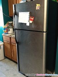 Great 3 Bedroom Home in Northeast Minnea in Minneapolis, MN (Photo 2 of 5)