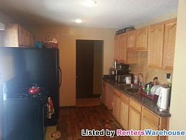 Cozy 2bd/1bh Home in St Paul in Saint Paul, MN (Photo 4 of 5)