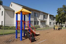 2 Bd/2 Bath 1 Bed with Balcony Convenient in San Diego, CA (Photo 4 of 5)