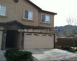 Cheyenne Meadows Townhome Close to Walki in Colorado Springs, CO