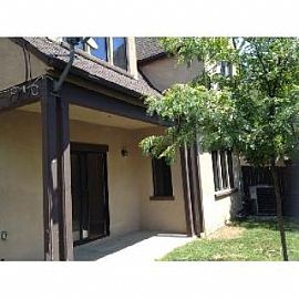 Amazing 3bd/2 5bth Single Family Home in Panorama City, CA (Photo 2 of 5)