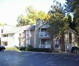 Great Schools! Pool! Fireplace and Full Ki in Norcross, GA