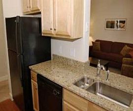 Chelmsford 2 Bedroom in Great School Dis in North Chelmsford, MA (Photo 2 of 5)