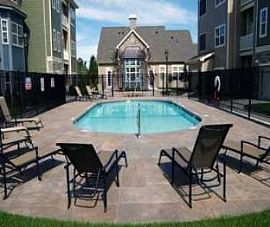 Chelmsford 2 Bedroom in Great School Dis in North Chelmsford, MA (Photo 3 of 5)