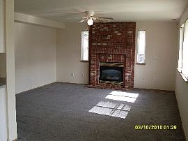 3 Lg. Bd/ 2.5 Bth, 2 Car Gar., Lg. Fence in Puyallup, WA (Photo 3 of 5)