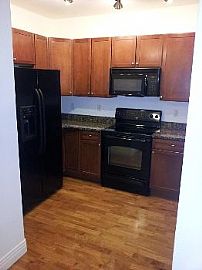 Beautiful One Bedroom Plus Study in Dtc in Centennial, CO