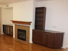 Beautiful One Bedroom Plus Study in Dtc in Centennial, CO (Photo 3 of 5)