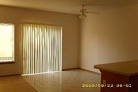 Looking For a Spacious 2bed/2.5 Bath Tow in Puyallup, WA (Photo 4 of 5)