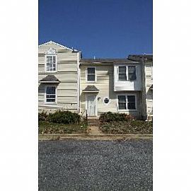 3br 2 5ba Town Home Near Addison Metro S in Capitol Heights, MD