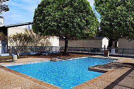 2 Bd/1 Bath Great Location in Greenville in Greenville, TX (Photo 4 of 4)