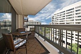 2 Bd/2 Bath 1bd Welcome Home to Crystal in Arlington, VA (Photo 5 of 5)