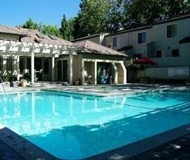 Mins to Frwy 680, Shopping, Dining and Fre in Fremont, CA (Photo 2 of 5)